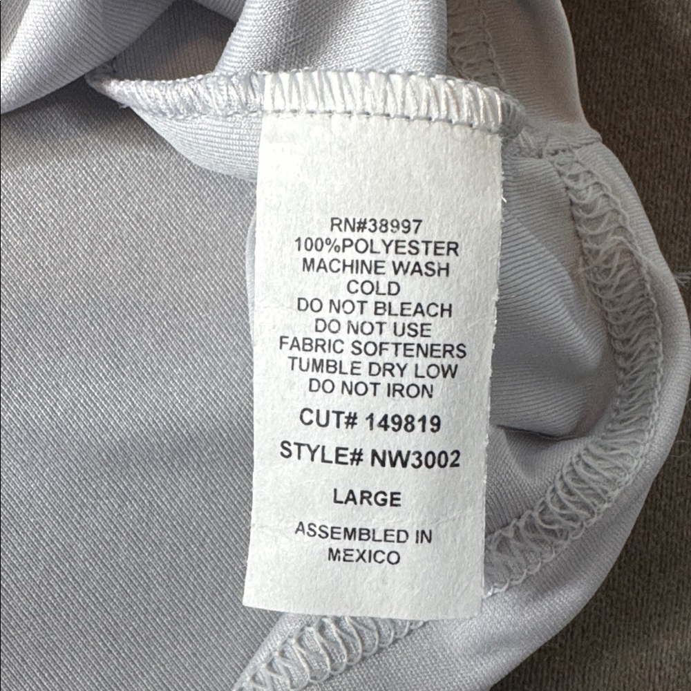 Women’s A4 Cooling Performance Long Sleeve T-Shirt Light Silver Size L NWOT - Picture 6 of 8